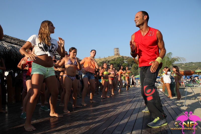 Zumba Fitness con Roberto e Caterina a Playa el Flamingo (13).jpg
